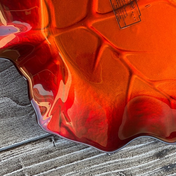 Vintage Fire Red Art Glass Leaf Shaped Plate - Picture 3 of 5